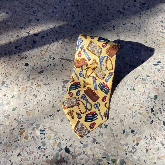 Alynn Neckwear Neck Tie. - Picture 3 of 7